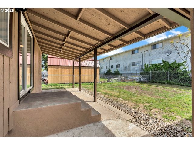 2101 E 27TH St, Vancouver, WA 98660
