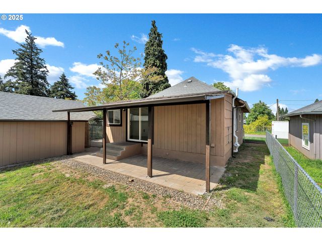 2101 E 27TH St, Vancouver, WA 98660