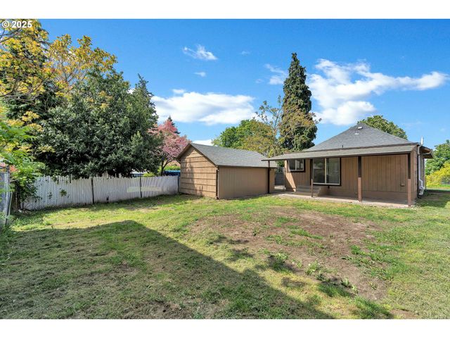 2101 E 27TH St, Vancouver, WA 98660