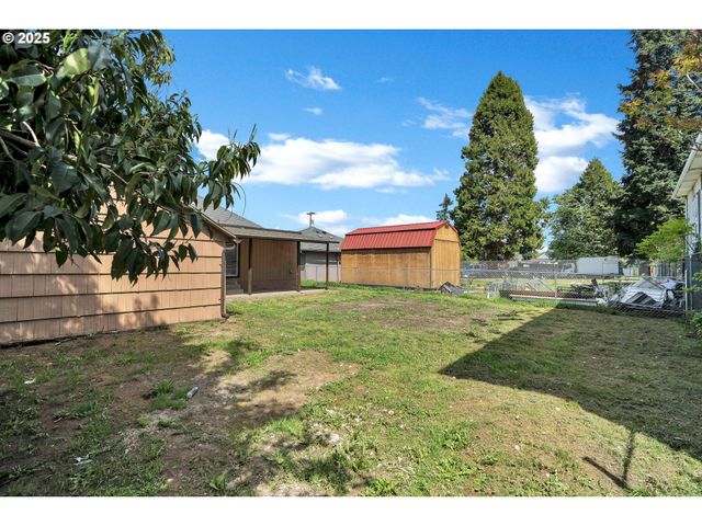 2101 E 27TH St, Vancouver, WA 98660