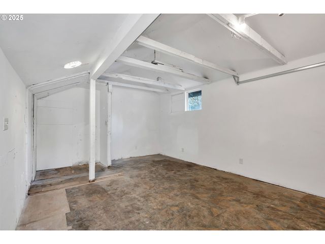 2101 E 27TH St, Vancouver, WA 98660