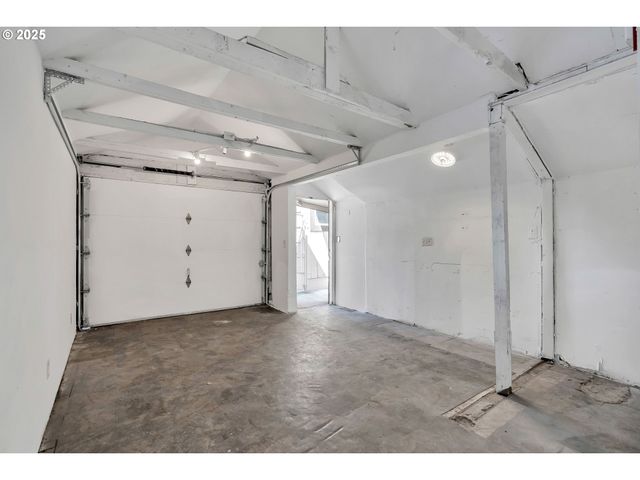 2101 E 27TH St, Vancouver, WA 98660