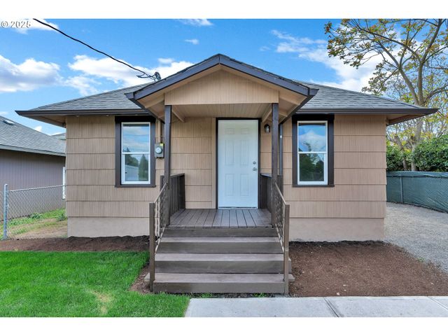 2101 E 27TH St, Vancouver, WA 98660