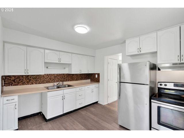 2101 E 27TH St, Vancouver, WA 98660