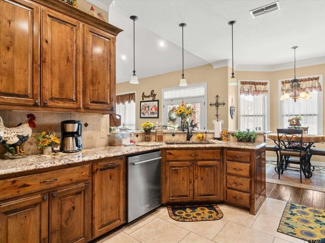5136 E State hwy 154, Gilmer, TX 75645
