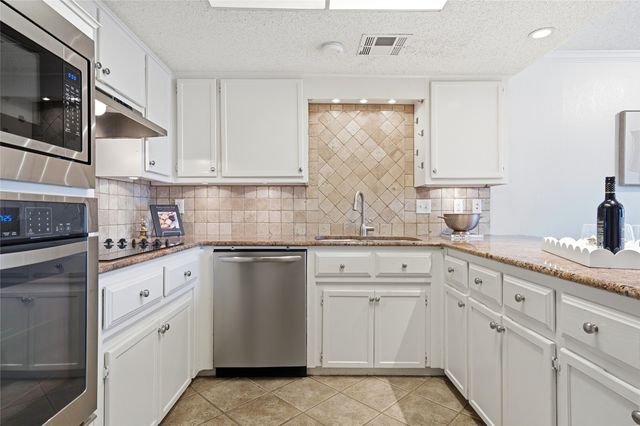 4506 Village Oak Drive, Waco, TX 76710