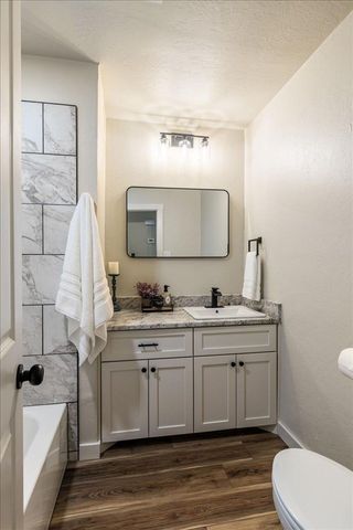 102 E D Ave, Cache, OK 73527
