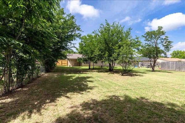 102 E D Ave, Cache, OK 73527
