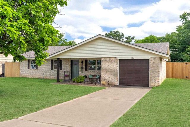 102 E D Ave, Cache, OK 73527