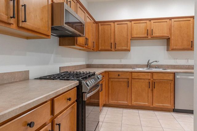 808 CARLYLE LANE, Deland, FL 32724