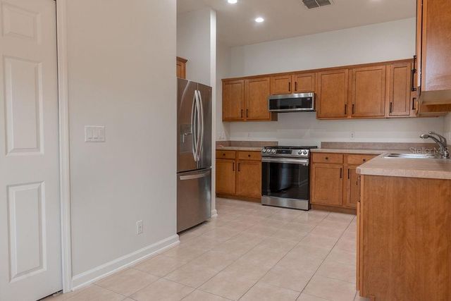 808 CARLYLE LANE, Deland, FL 32724