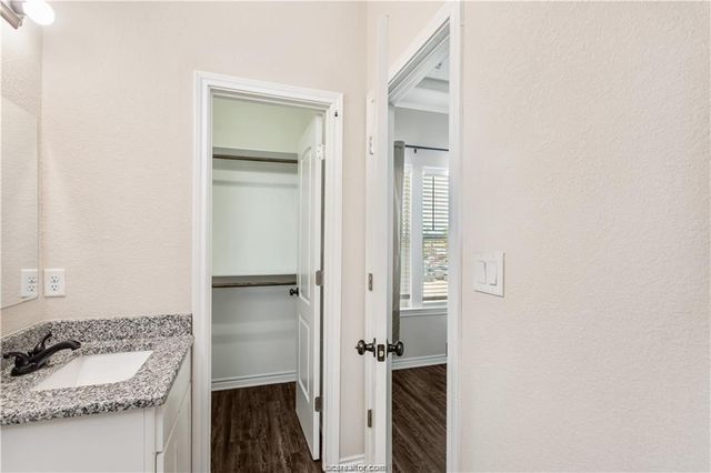 2108 Cavitt A, Bryan, TX 77801