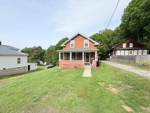 27 Columbus Circle, Newport, NH 03773