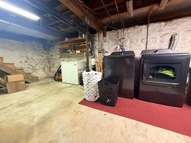27 Columbus Circle, Newport, NH 03773