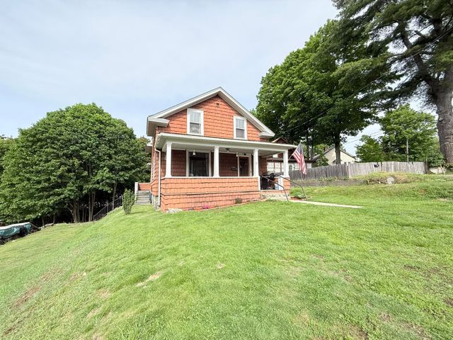 27 Columbus Circle, Newport, NH 03773