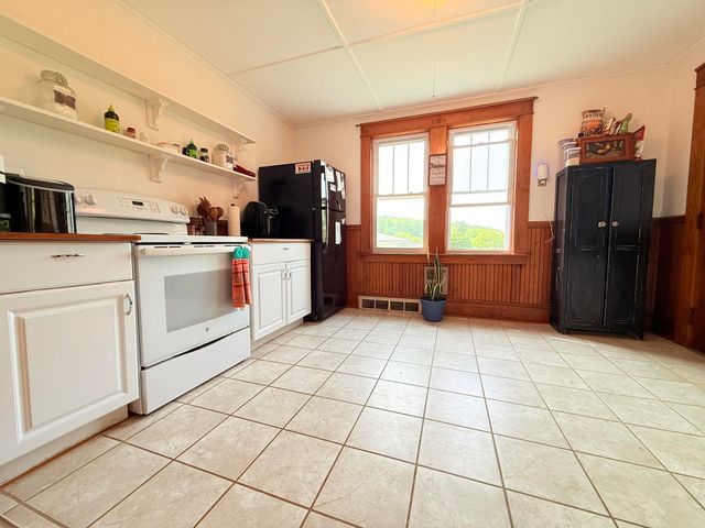 27 Columbus Circle, Newport, NH 03773