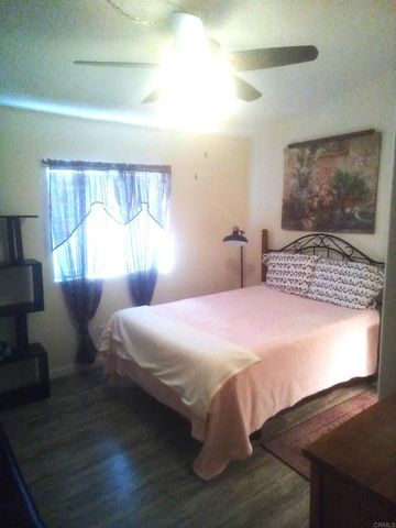 2300 E Valley 76, Escondido, CA 92027