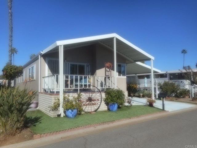 2300 E Valley 76, Escondido, CA 92027