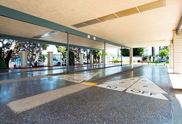 2300 E Valley 76, Escondido, CA 92027