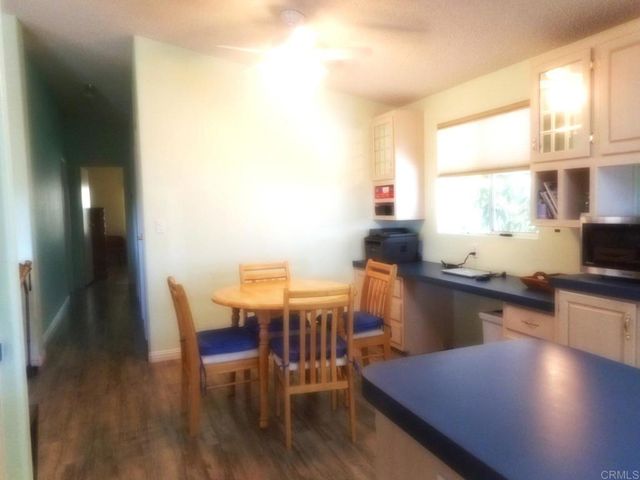 2300 E Valley 76, Escondido, CA 92027