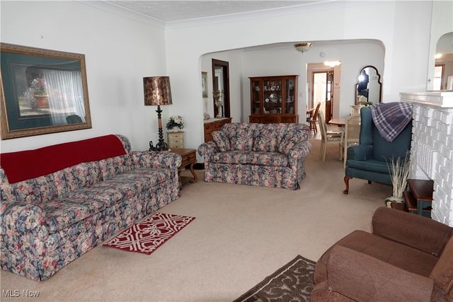 1526 Parker Drive, Mayfield Heights, OH 44124