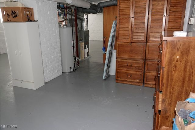 1526 Parker Drive, Mayfield Heights, OH 44124