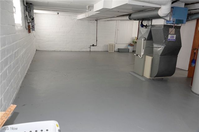 1526 Parker Drive, Mayfield Heights, OH 44124