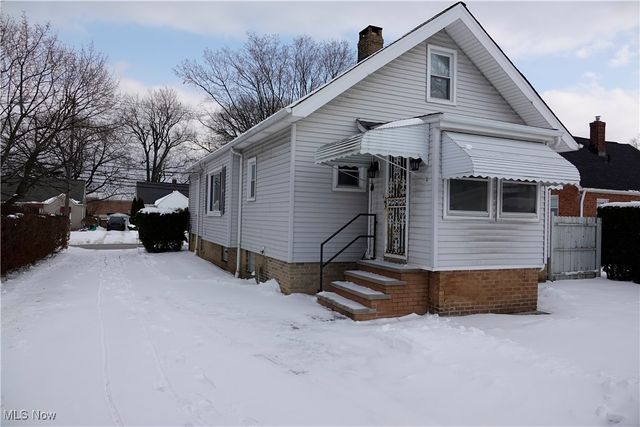 1526 Parker Drive, Mayfield Heights, OH 44124