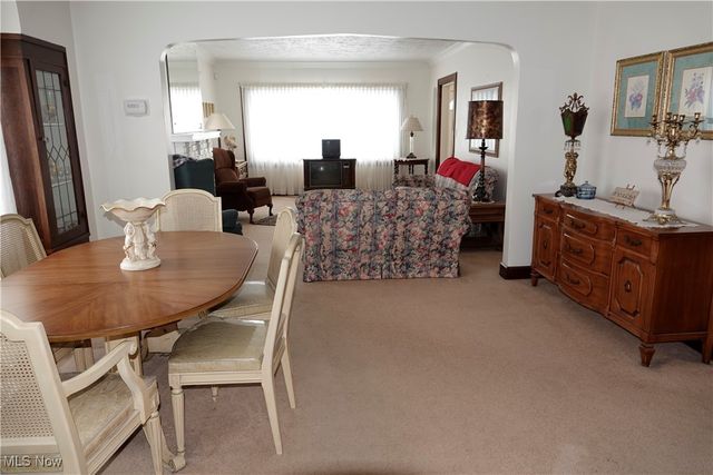 1526 Parker Drive, Mayfield Heights, OH 44124