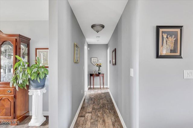 19 Autumn Lane, Troy, NY 12182