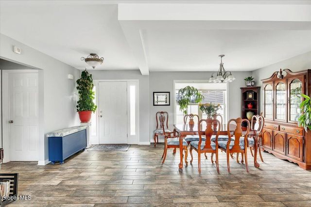 19 Autumn Lane, Troy, NY 12182