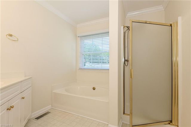 5607 Wellsley Drive W, Greensboro, NC 27407