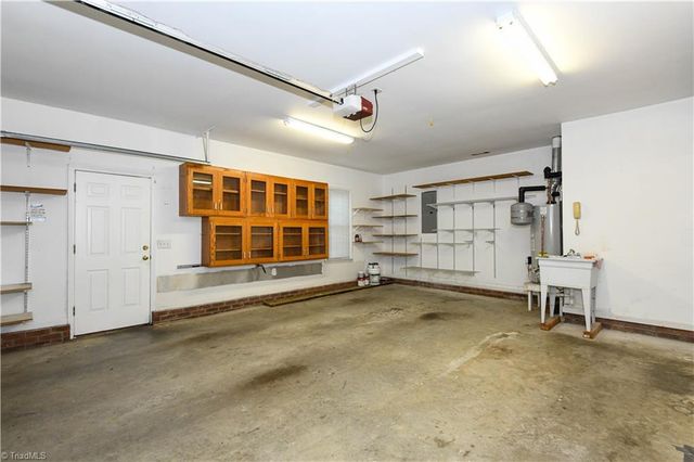 5607 Wellsley Drive W, Greensboro, NC 27407
