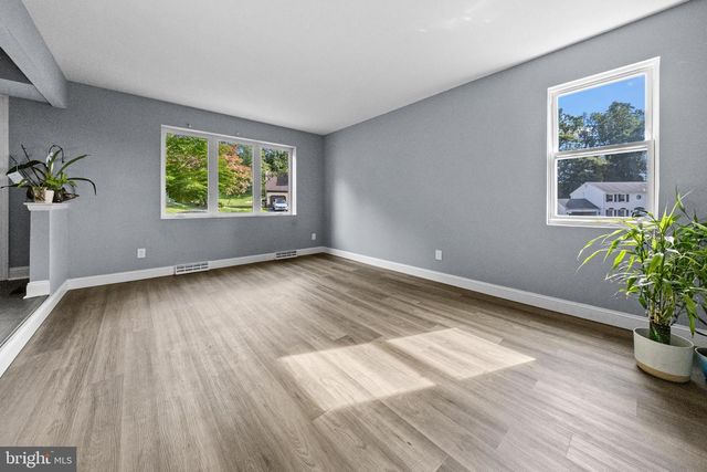 620 SWEETWATER DR, Feasterville Trevose, PA 19053