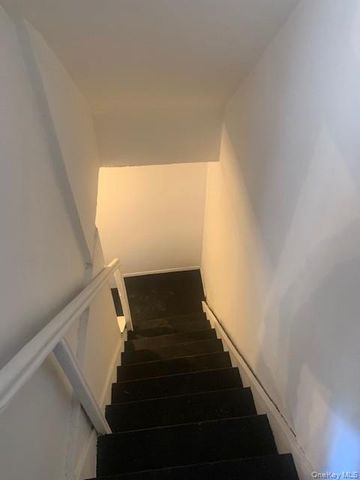 1052 Brinsmade Avenue, Bronx, NY 10465