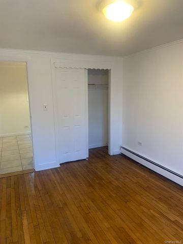 1052 Brinsmade Avenue, Bronx, NY 10465