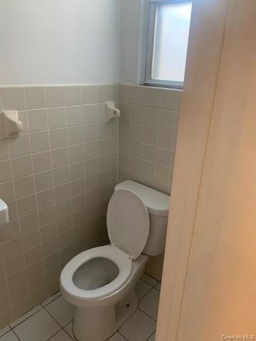 1052 Brinsmade Avenue, Bronx, NY 10465