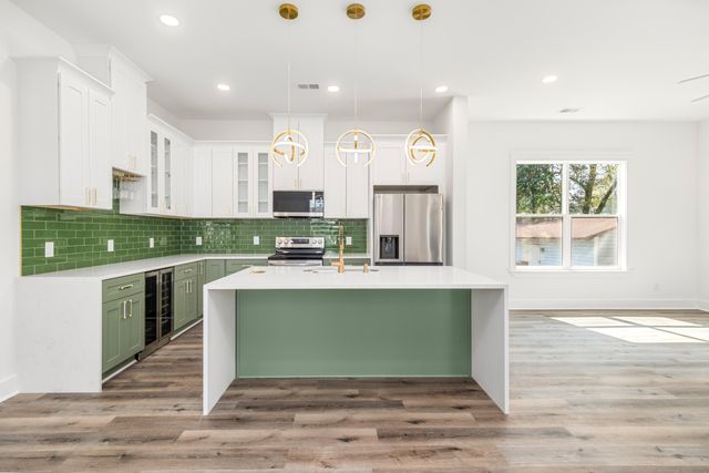 1906 Iris Street, North Charleston, SC 29405