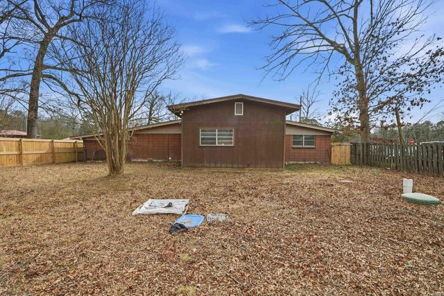 6920 Holtdale Lane, North Little Rock, AR 72118