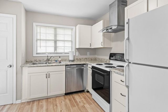 5062 Leland Drive, Stone Mountain, GA 30083