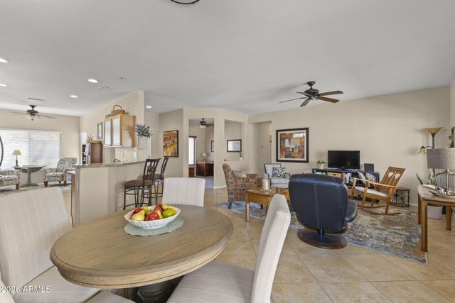 17622 N EAGLE CREST Drive N, Surprise, AZ 85374