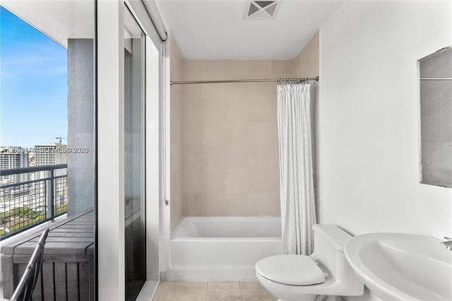 60 SW 13th Street 2219, Miami, FL 33130