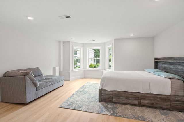 20 Ufford St 1, Boston, MA 02124
