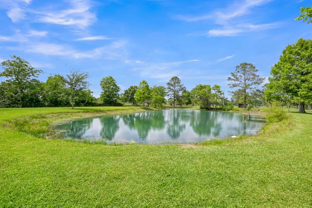 251 Petty Road, Waller, TX 77484