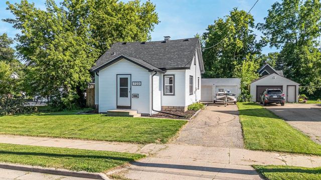 723 W GRANT STREET, Appleton, WI 54914