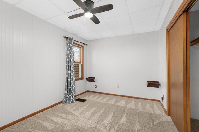 1714 Howard Street N, Maplewood, MN 55109