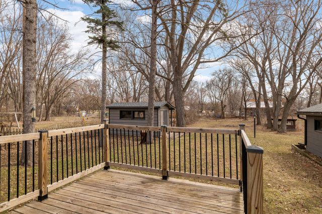 1714 Howard Street N, Maplewood, MN 55109