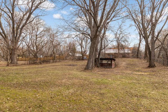 1714 Howard Street N, Maplewood, MN 55109