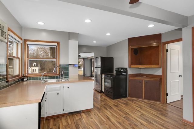 1714 Howard Street N, Maplewood, MN 55109