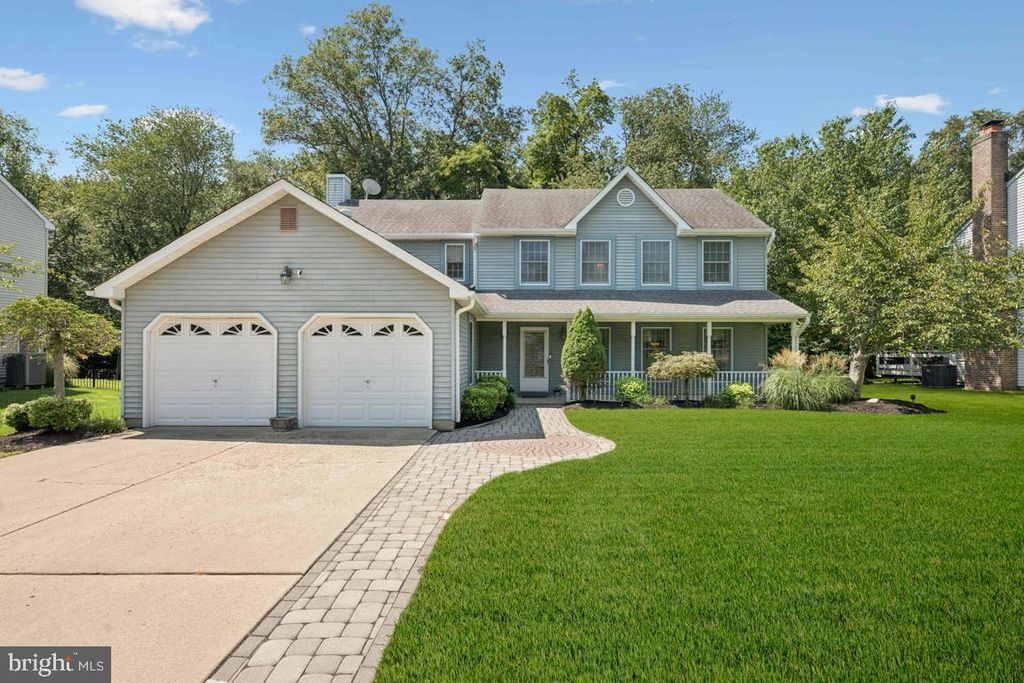 19 KENSINGTON DR, Mount Holly, NJ 08060